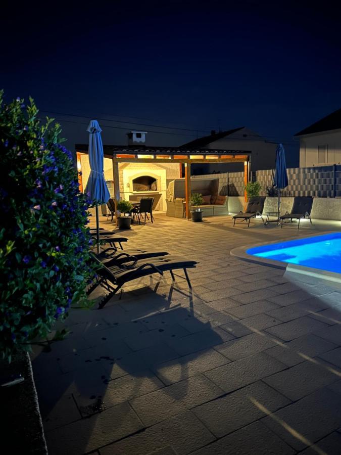 Villa Apartments Aa 1 Trogir Exterior foto